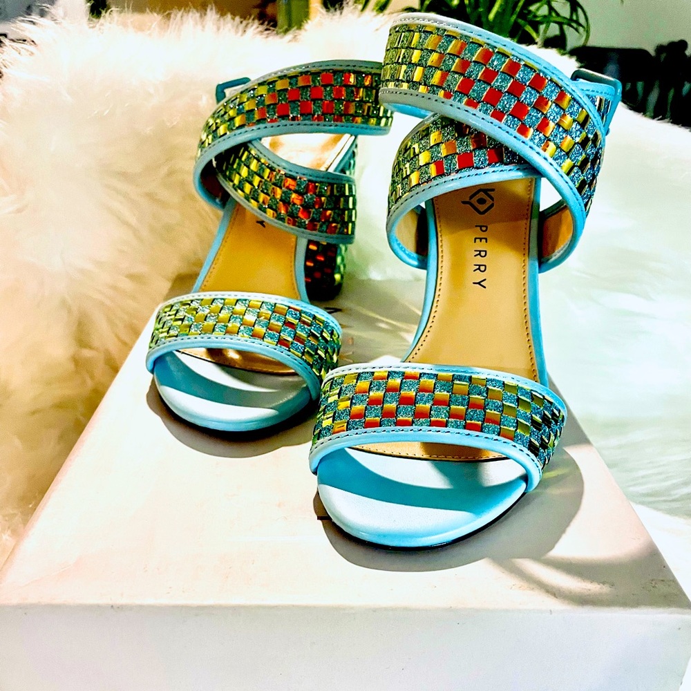 Katty Perry- The Shana Iridescent woven gel light blue